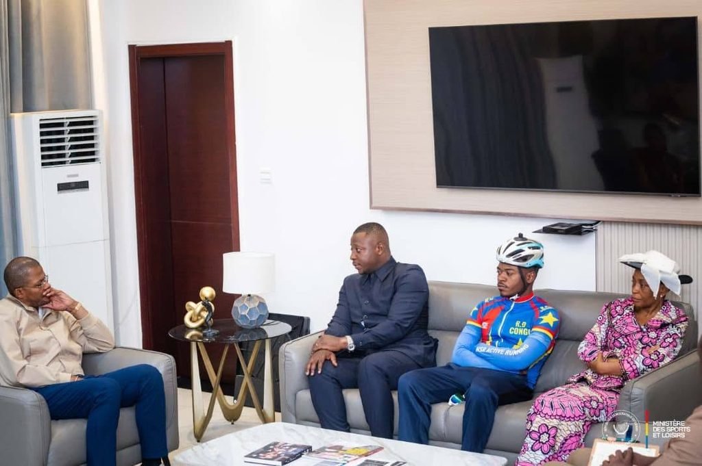 cyclisme en RDC, Pedals for Peace, Didier Budimbu, cycliste congolais, traversée de l’Afrique à vélo, Goma Kinshasa Maroc, paix en RDC.